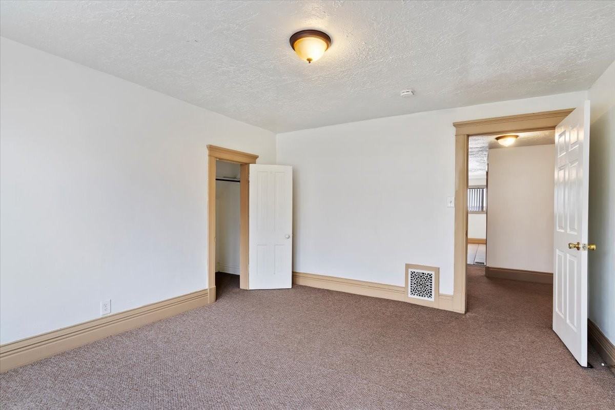 2557 Adams Ave #2 - Photo 7 of 9