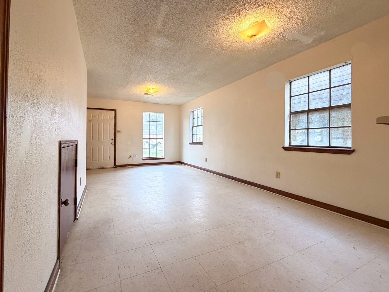 117 Rue Royale #A - Photo 3 of 8