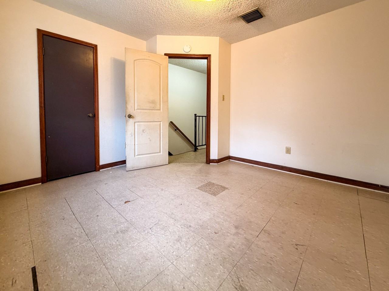 117 Rue Royale #A - Photo 4 of 8