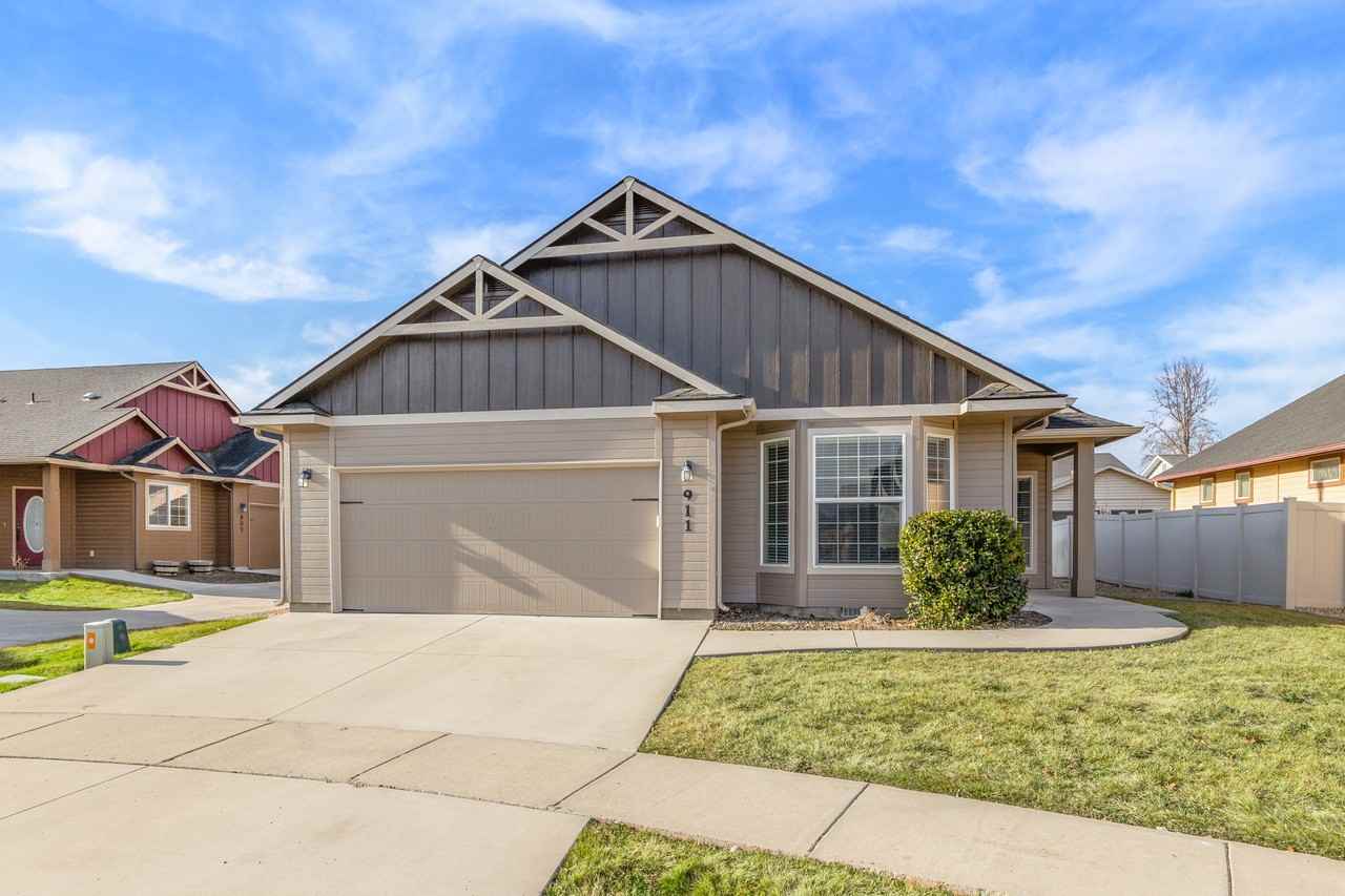 911 N Scottish St #1 - Photo 3 of 37