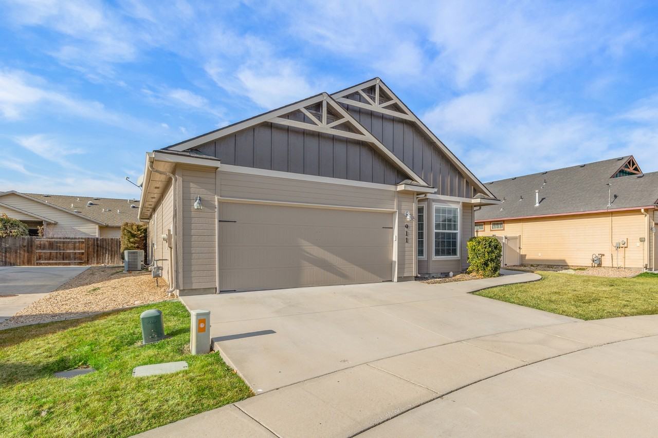 911 N Scottish St #1 - Photo 7 of 37