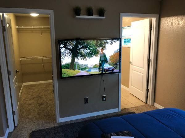 1165 Bryn Mawr Dr #3 - Photo 3 of 16