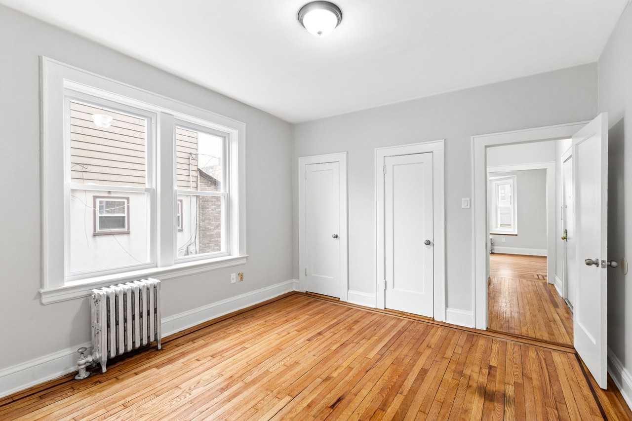 146 Valley Apartments - Photo 3 of 6