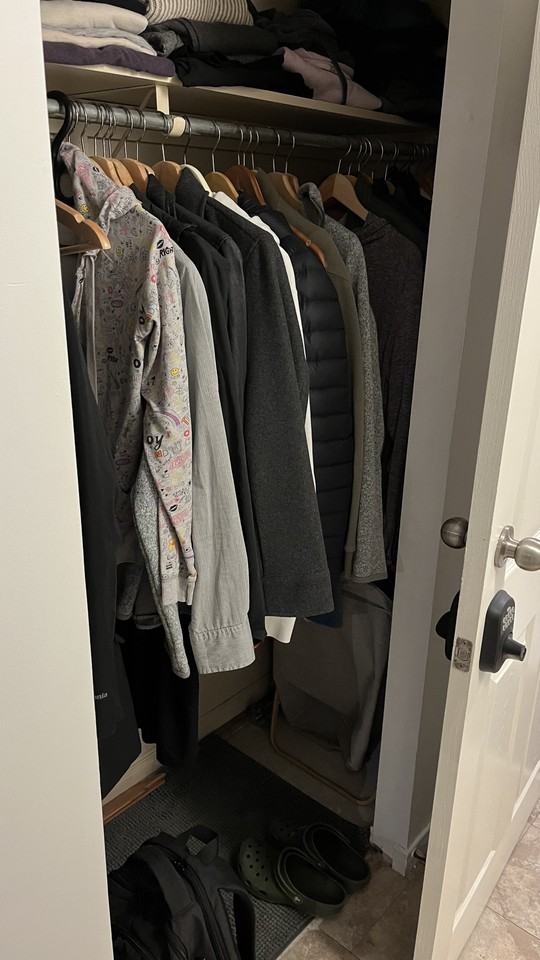 475 Saint Clarens Avenue - Photo 5 of 10