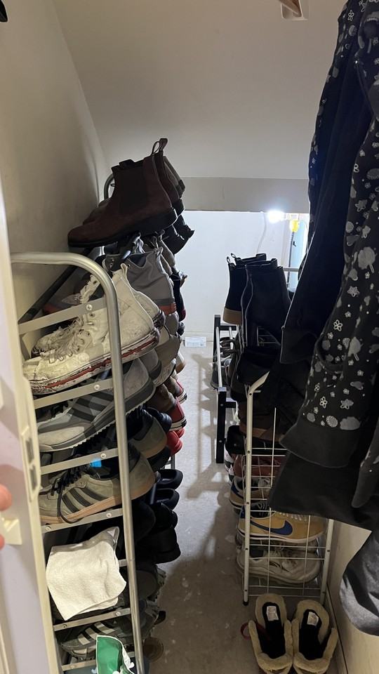 475 Saint Clarens Avenue - Photo 6 of 10