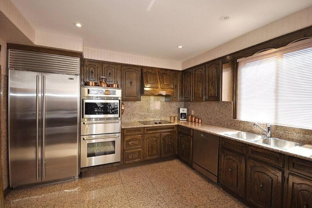 21 Larchmere Avenue - Photo 6 of 7