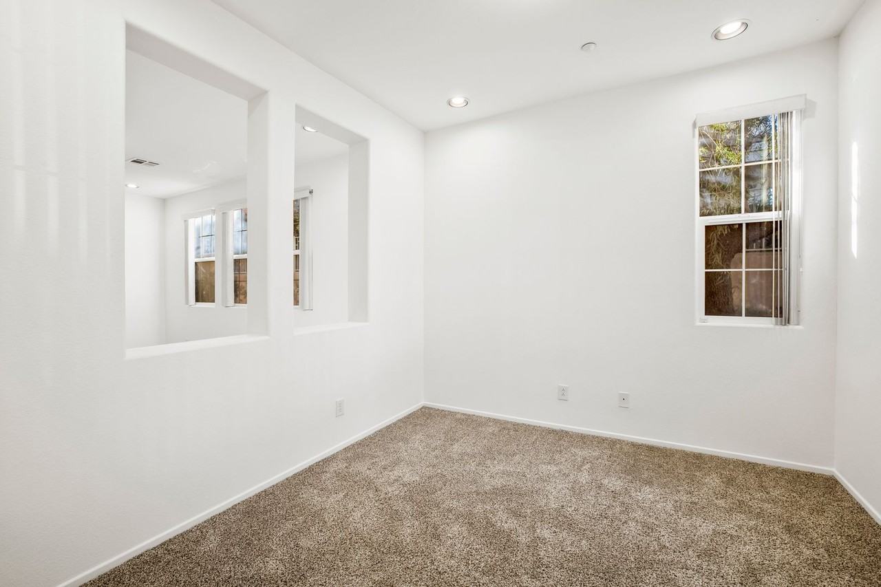 7609 Vanity Ct - Photo 2 of 38