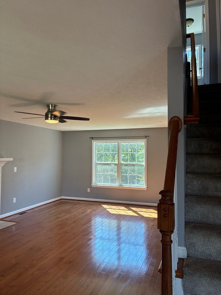 238 Riley Way - Photo 5 of 50