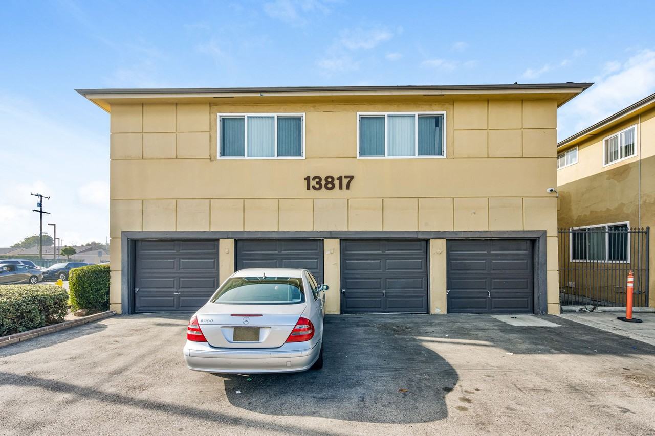 Van Ness Apartments - Photo 2 of 7