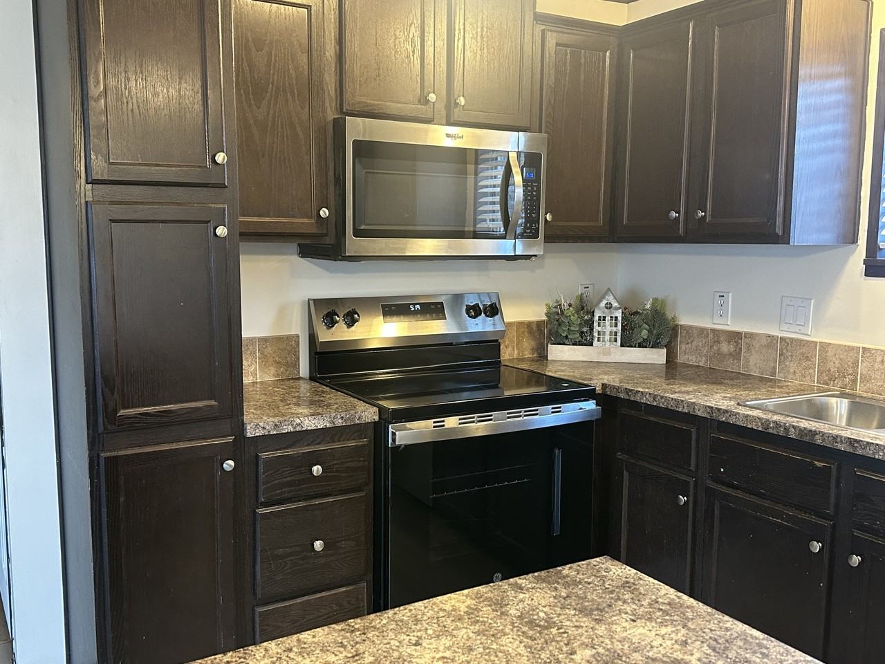 2123 Bradford St #81B - Photo 3 of 32