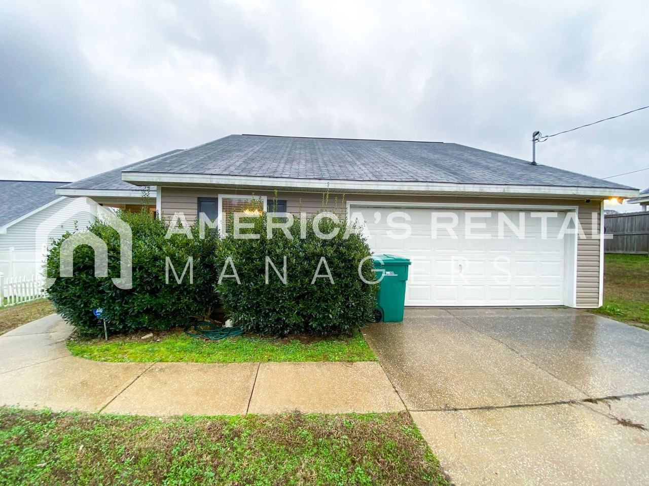 15915 Lexie Dr - Photo 3 of 21