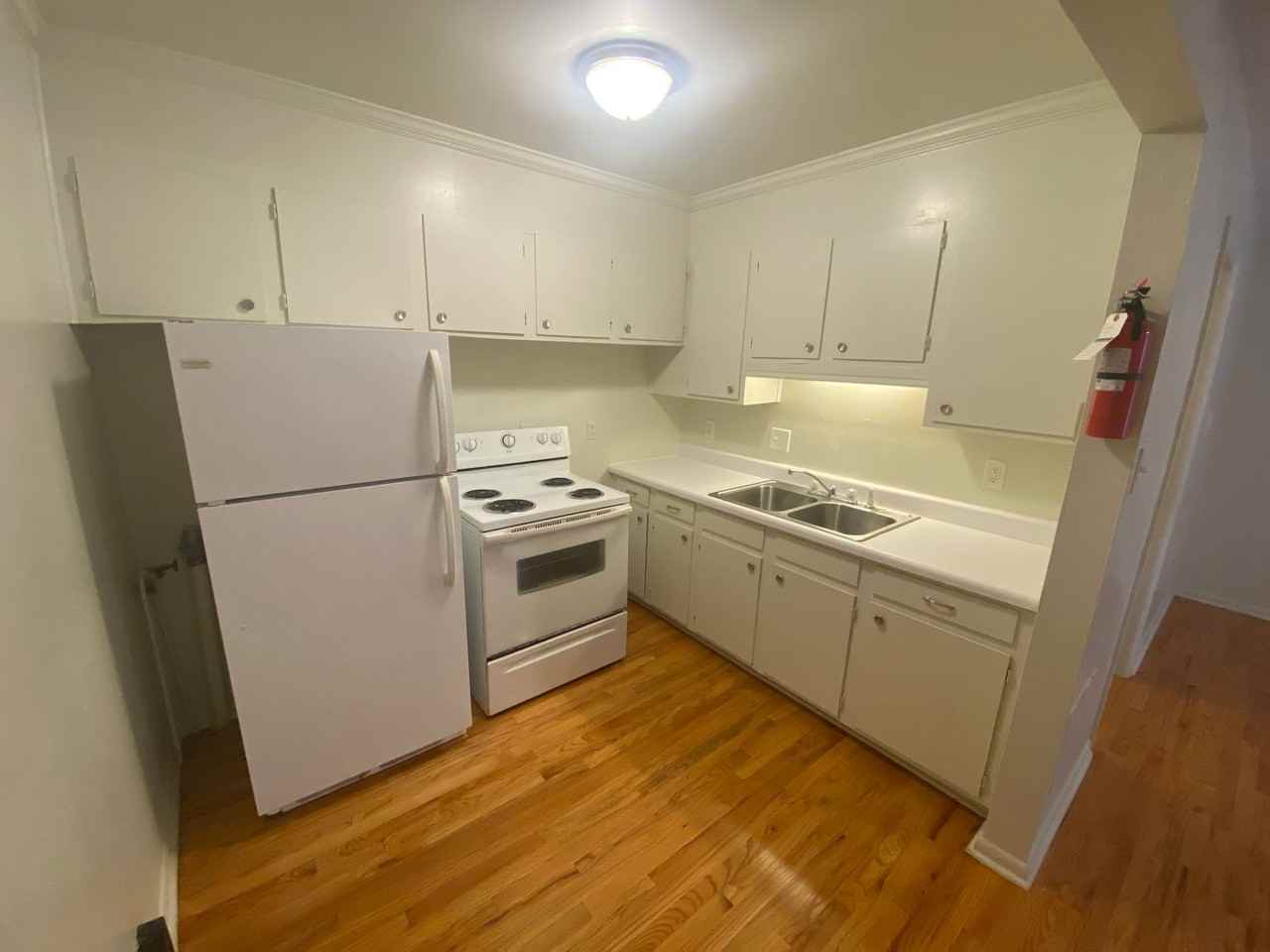 2012 Jersey Ave - Photo 5 of 13