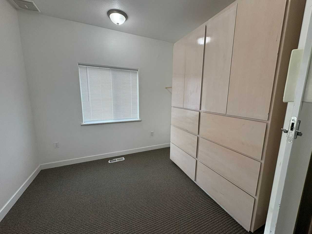 Zion View Apartments - Photo 4 of 29