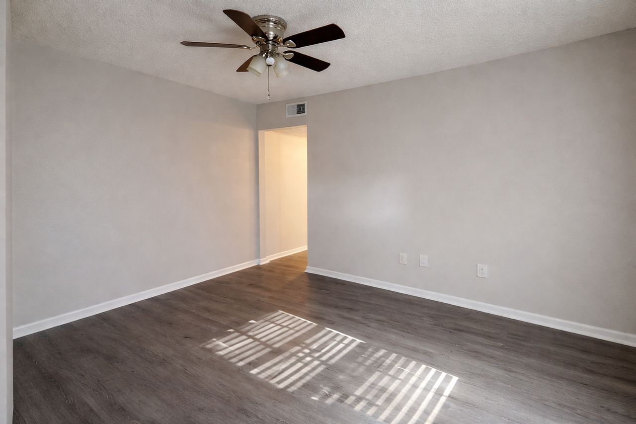 Heritage Oaks @ Navco (Promotion!) - Photo 7 of 11