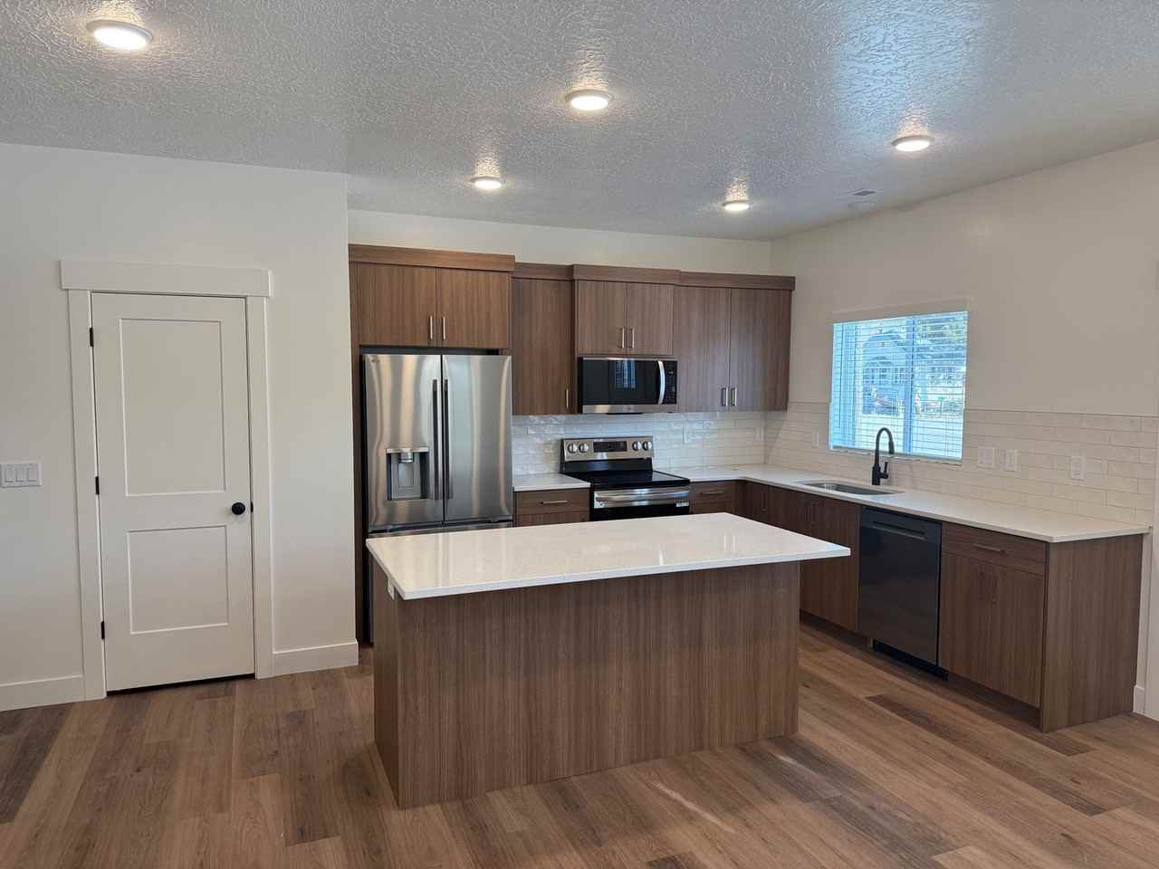 267 N Harrisville Rd - Photo 2 of 15