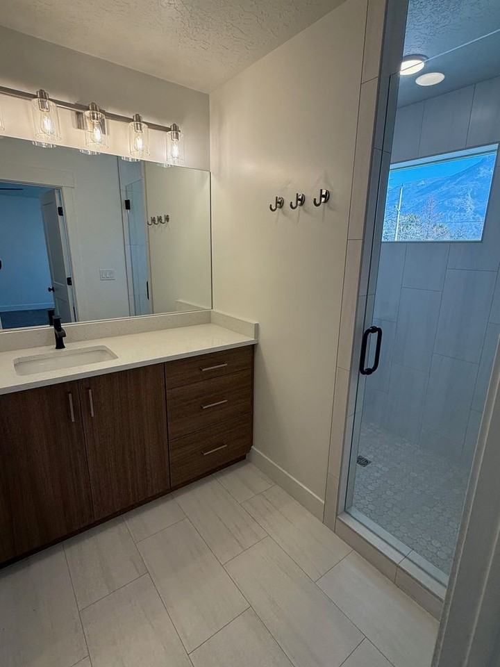 267 N Harrisville Rd - Photo 4 of 15