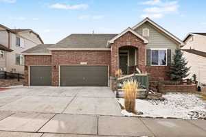 featured image of 19402 Dunraven St