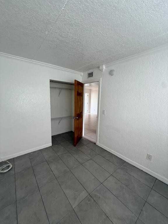 906 2nd St - Photo 6 of 6