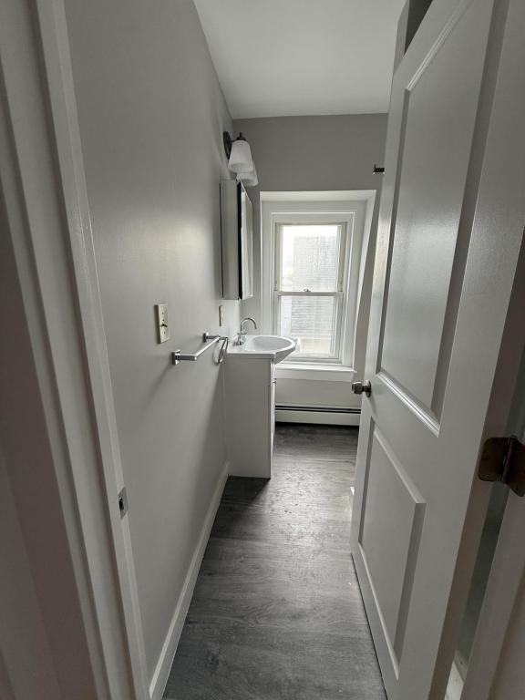 85 Park St - Photo 3 of 8