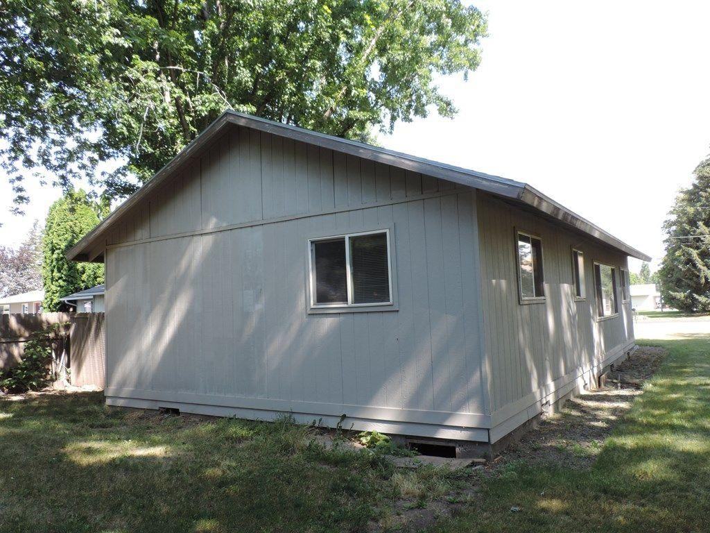 355 W 6th St - Photo 2 of 16