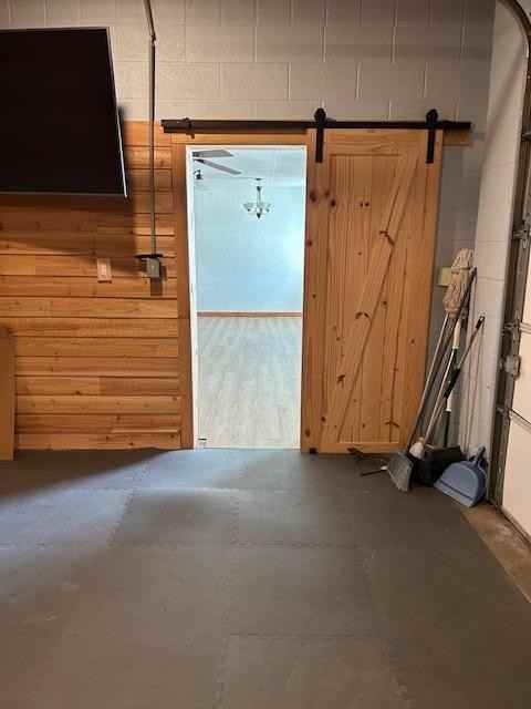 633 N Commercial St - Photo 6 of 14