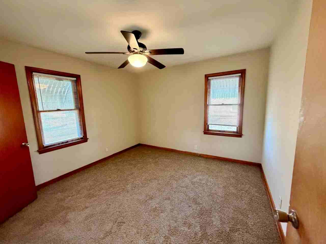 3112 S Vermont Ave - Photo 7 of 11