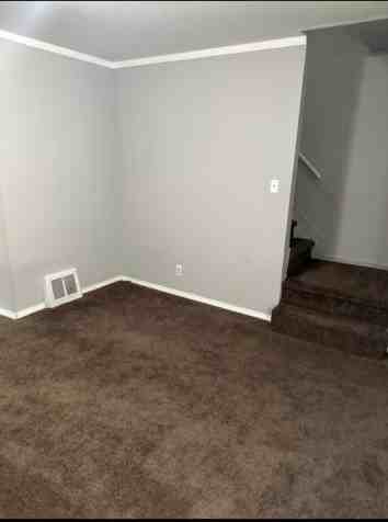 9010 Rutherford St - Photo 3 of 5