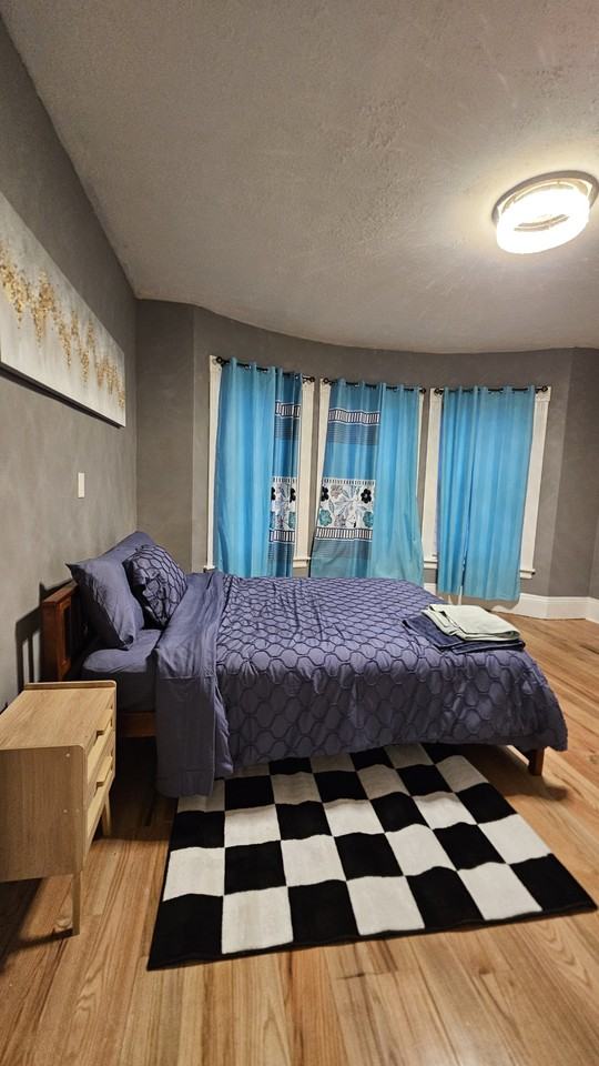 Lawton Avenue - Photo 6 of 28