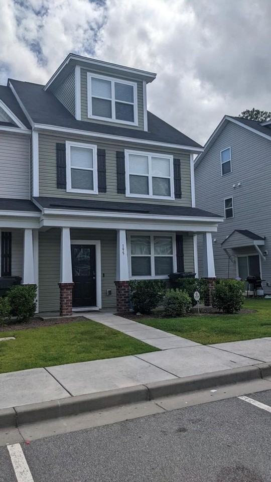 195 Woodward Rd - Photo 2 of 17