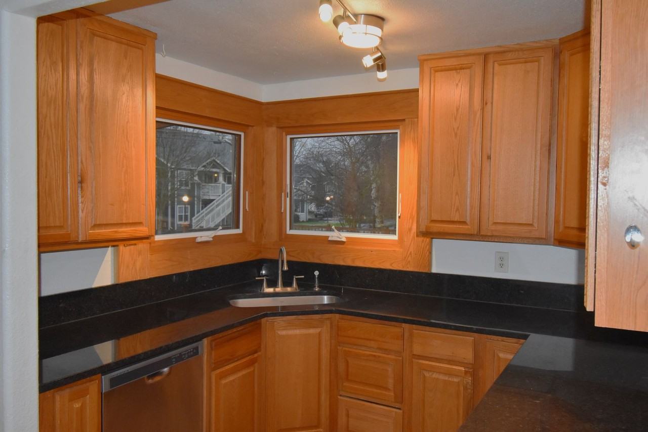 2310 Mckinney Ln - Photo 2 of 15