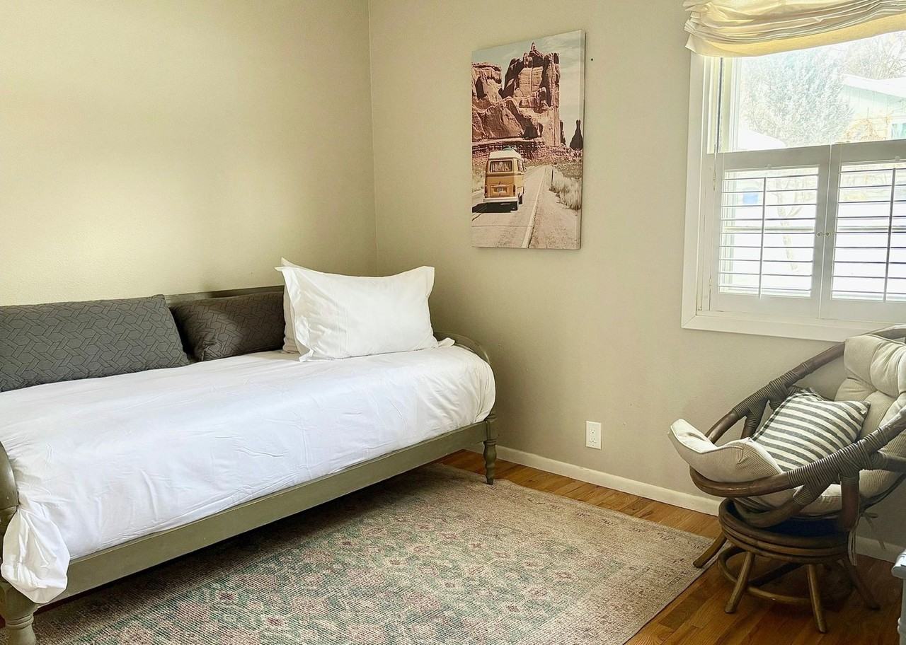 2516 Orchard Dr - Photo 4 of 11