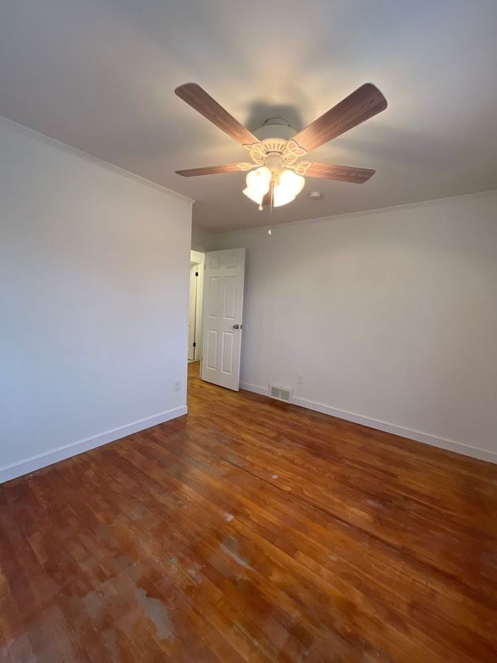 2655 Eldridge Ave - Photo 5 of 16