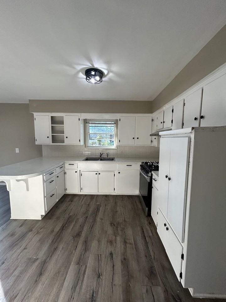 2001 Westwood Ave - Photo 7 of 23