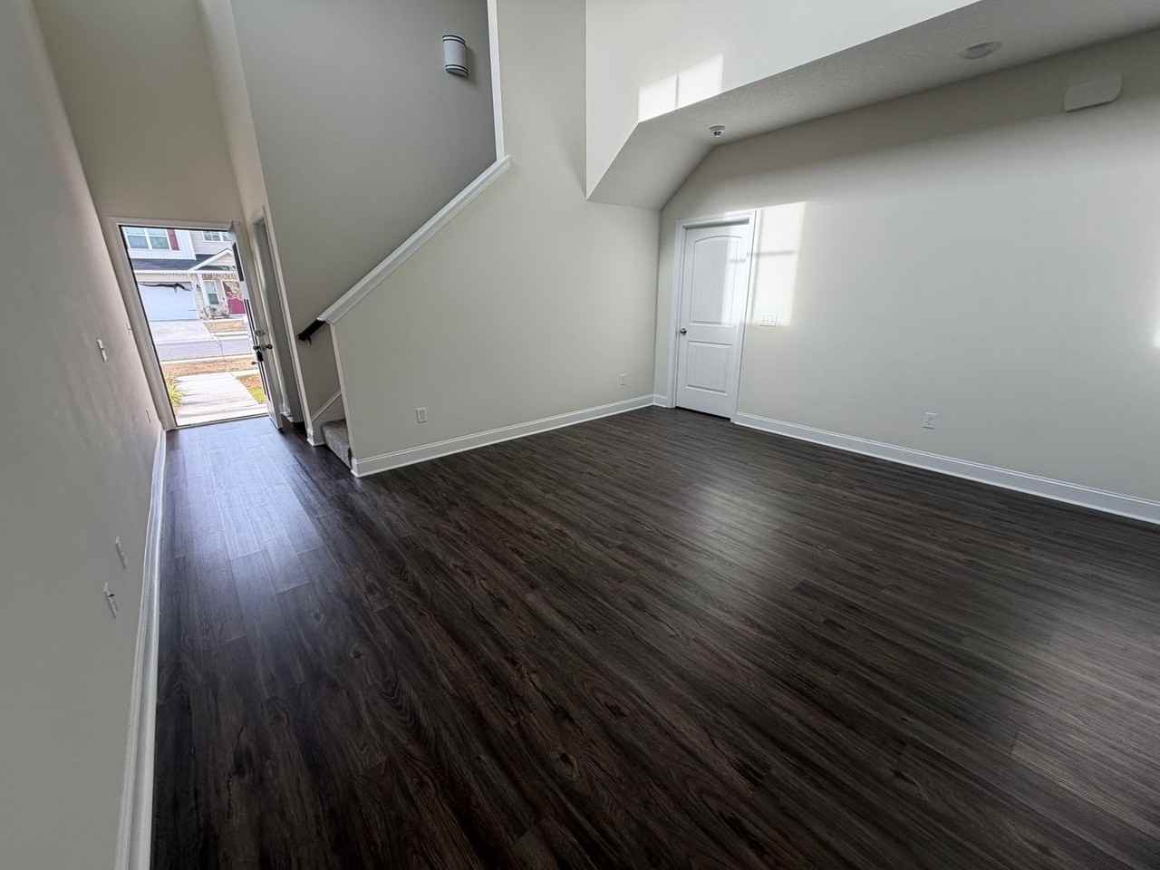 1078 Grayson Ave - Photo 3 of 25