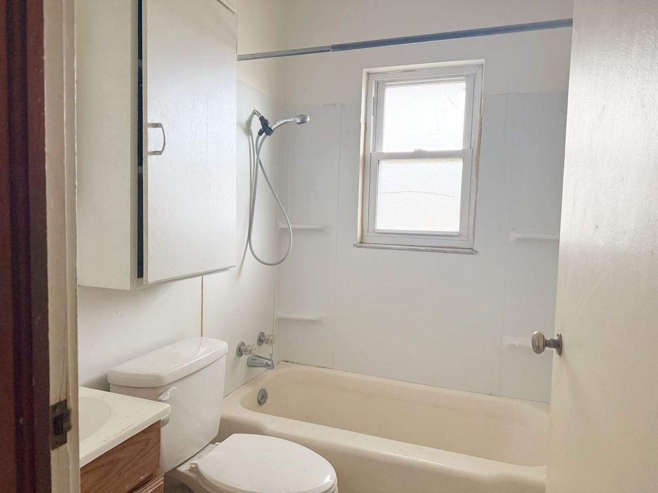 1341 E Illinois St - Photo 6 of 13