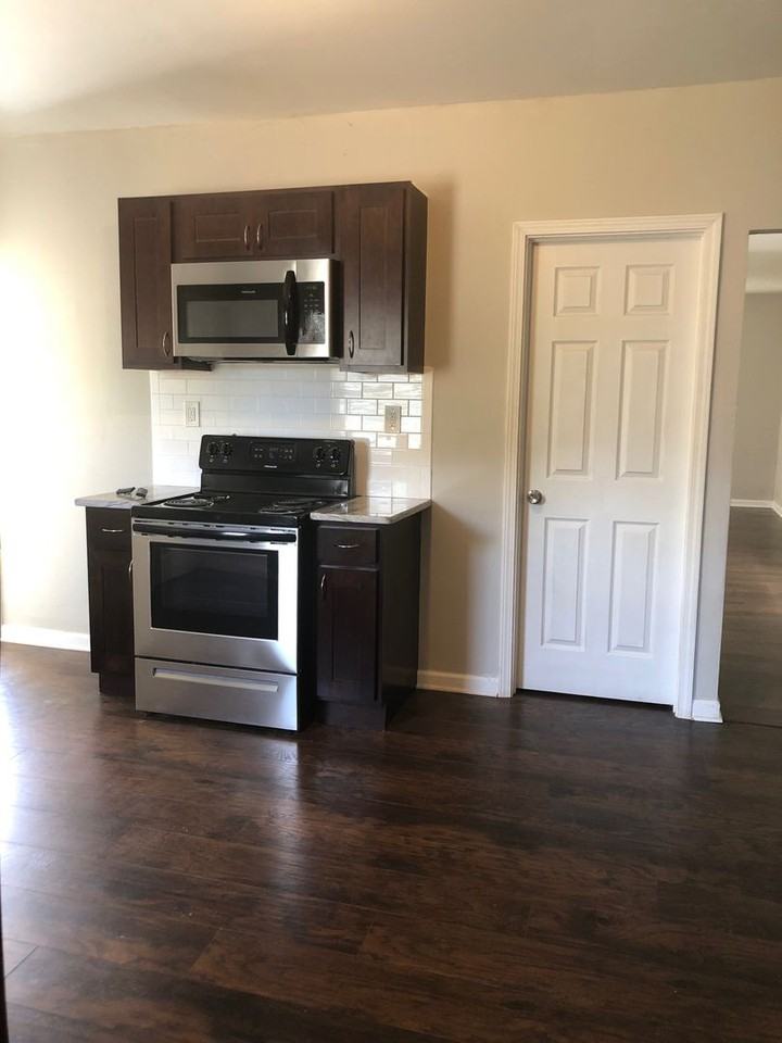 1625 Lakewood Ave - Photo 3 of 14