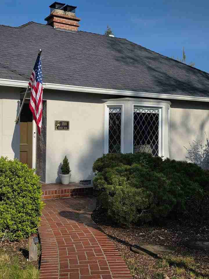 1510 W Beverly Dr - Photo 2 of 7