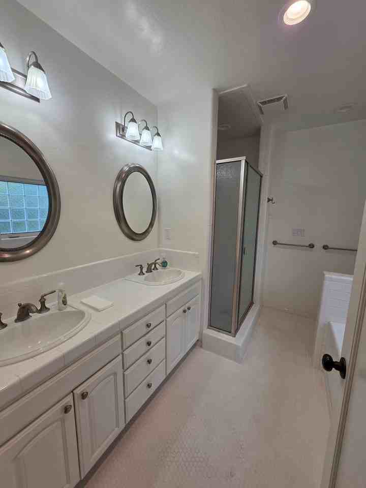 1510 W Beverly Dr - Photo 6 of 7