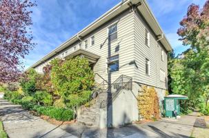 featured image of 600 W Howe St