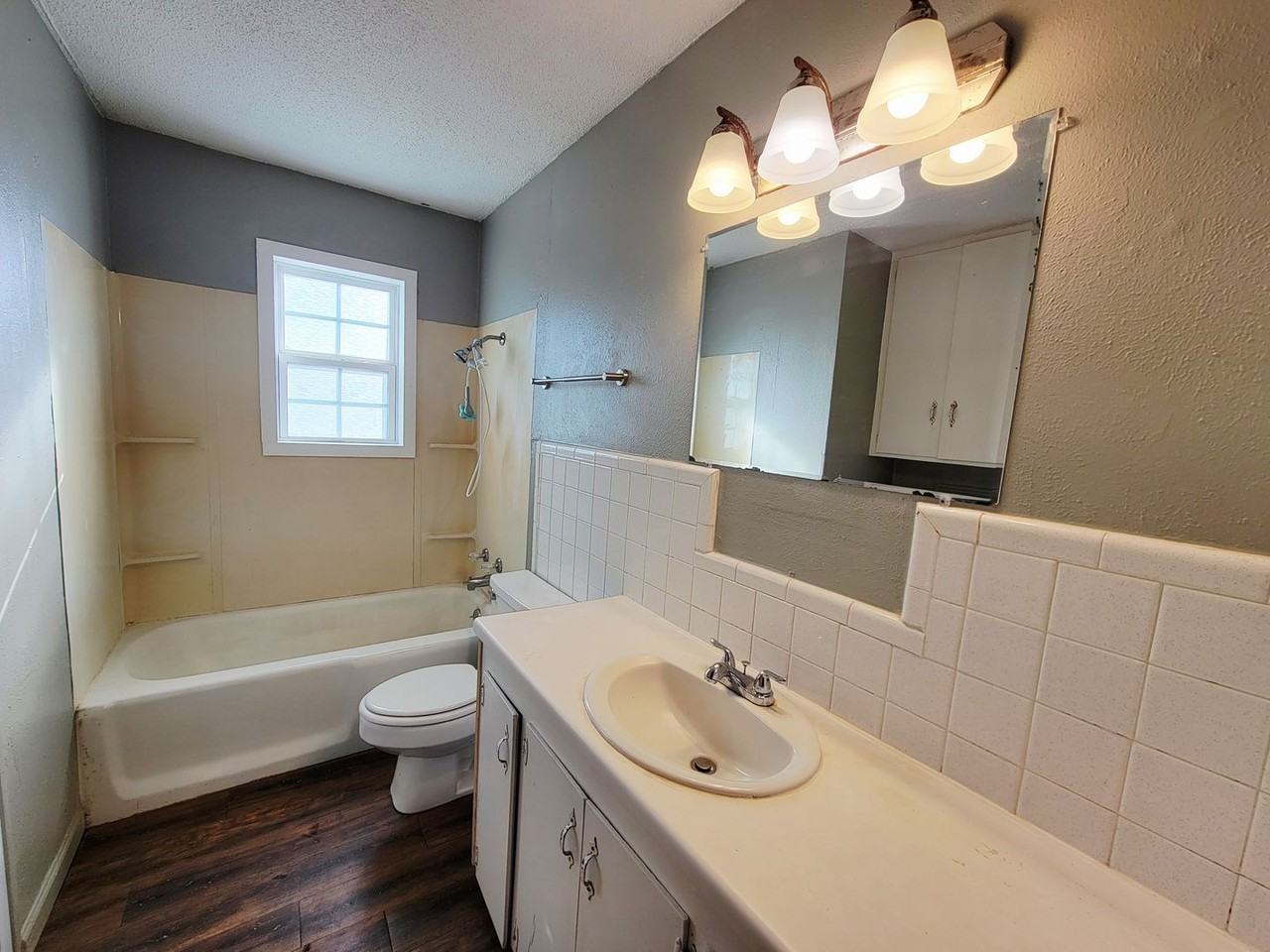 4915 39th St - Photo 7 of 9