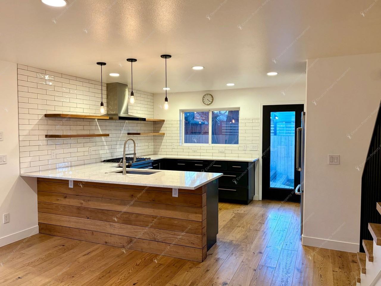 141 Nw Adams Pl - Photo 7 of 50