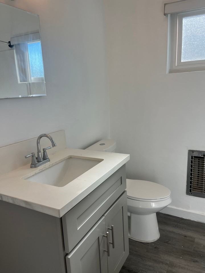 4024 W 135th St - Photo 6 of 12