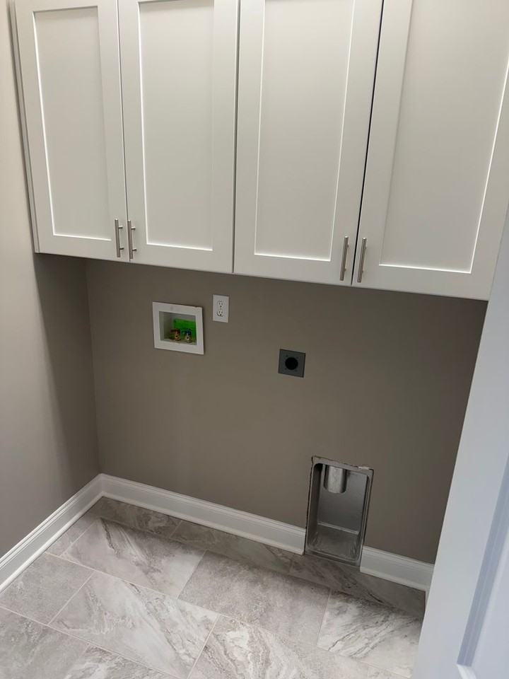 Mount Victor Townhomes - Photo 4 of 31