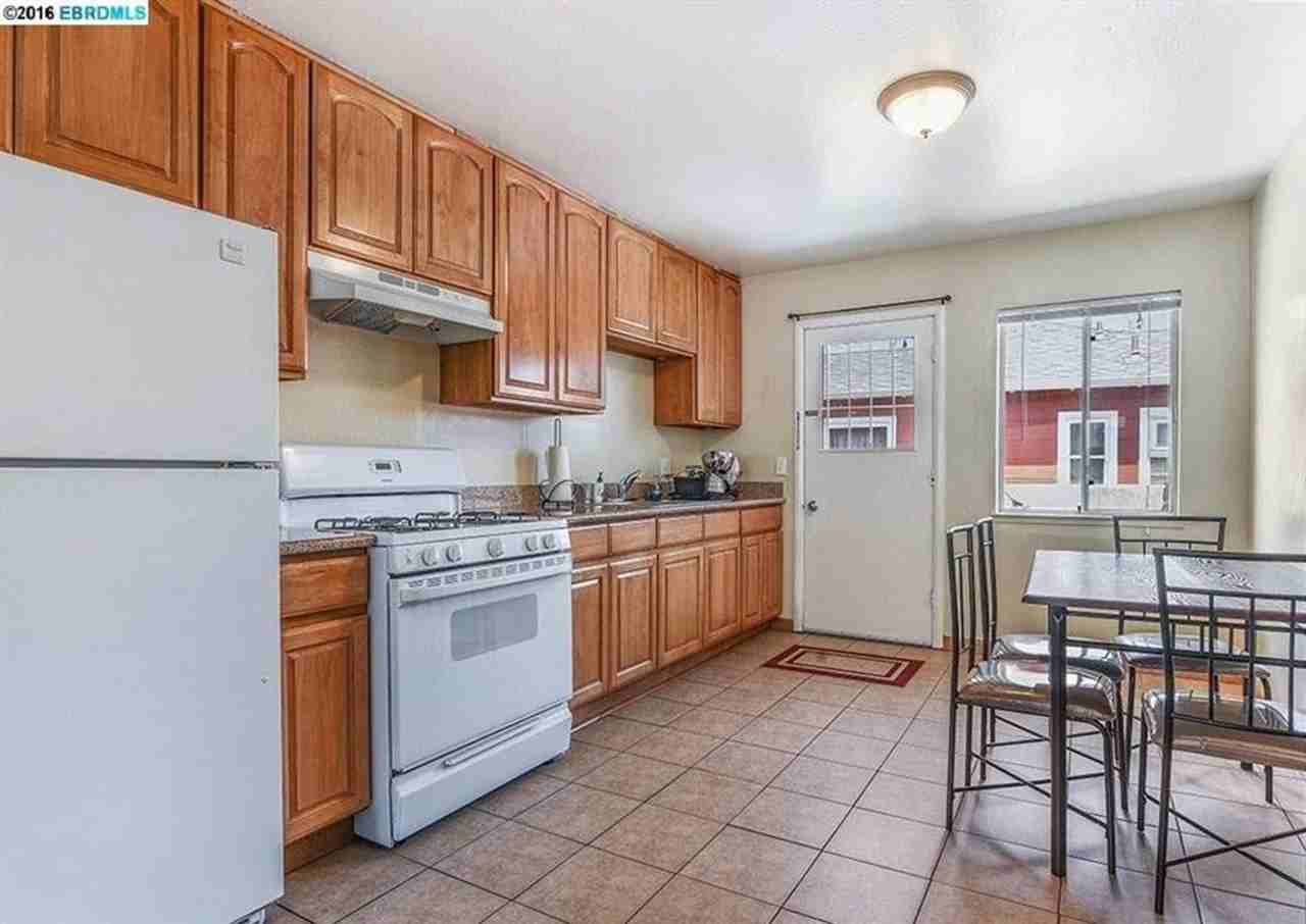 22115 Main St - Photo 3 of 8