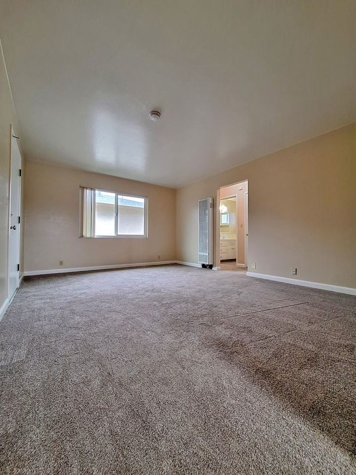 2123 Aza Dr #8 - Photo 3 of 30