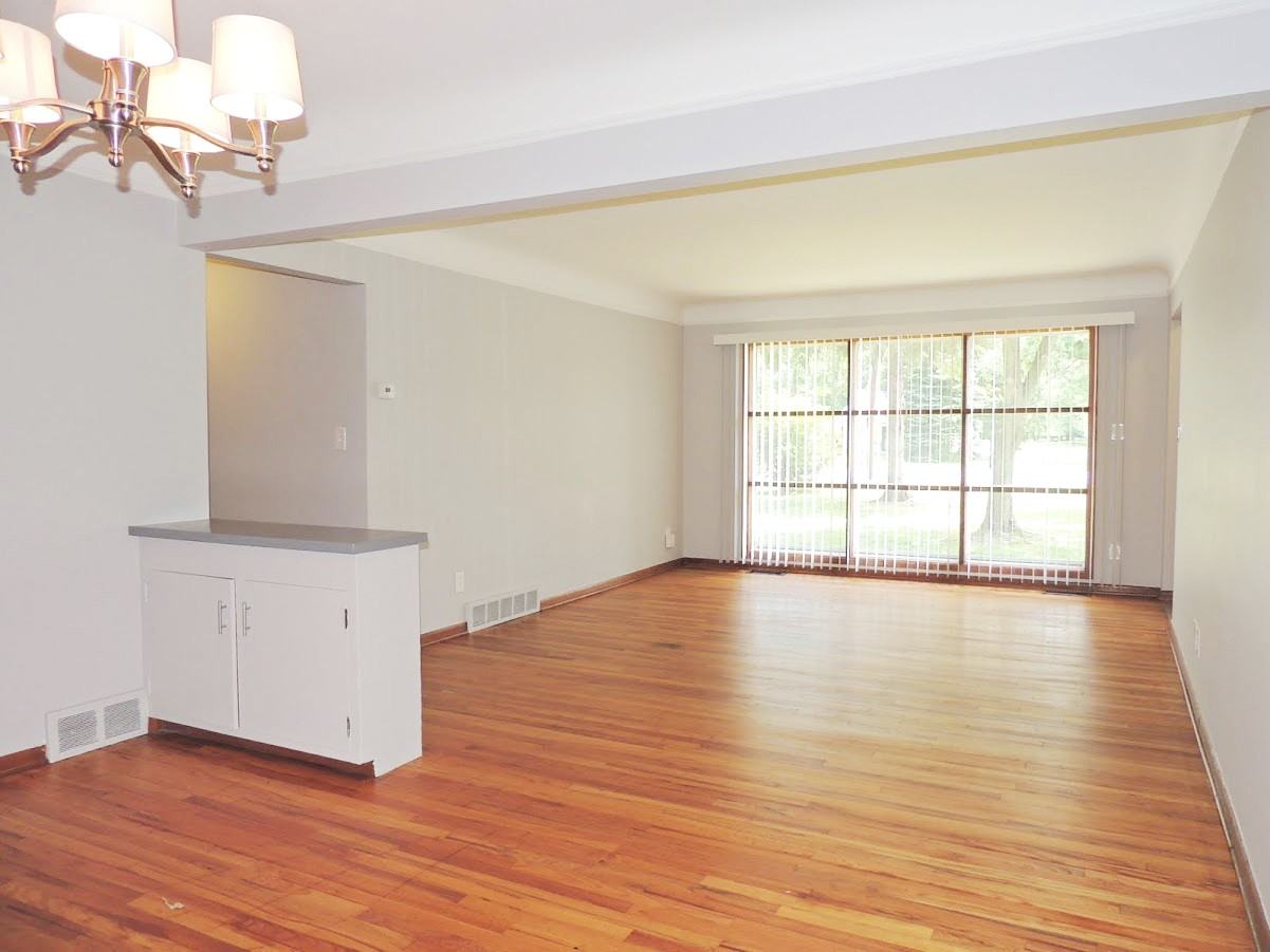 286 Richmond Rd - Photo 3 of 18