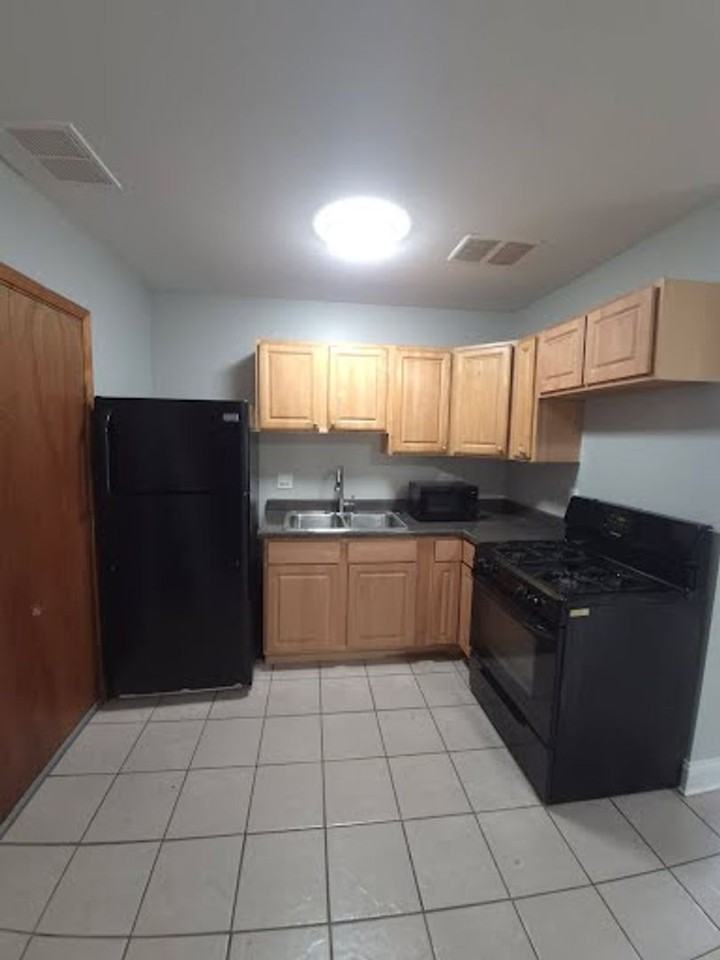 4152-56 W Lake St - Photo 2 of 11