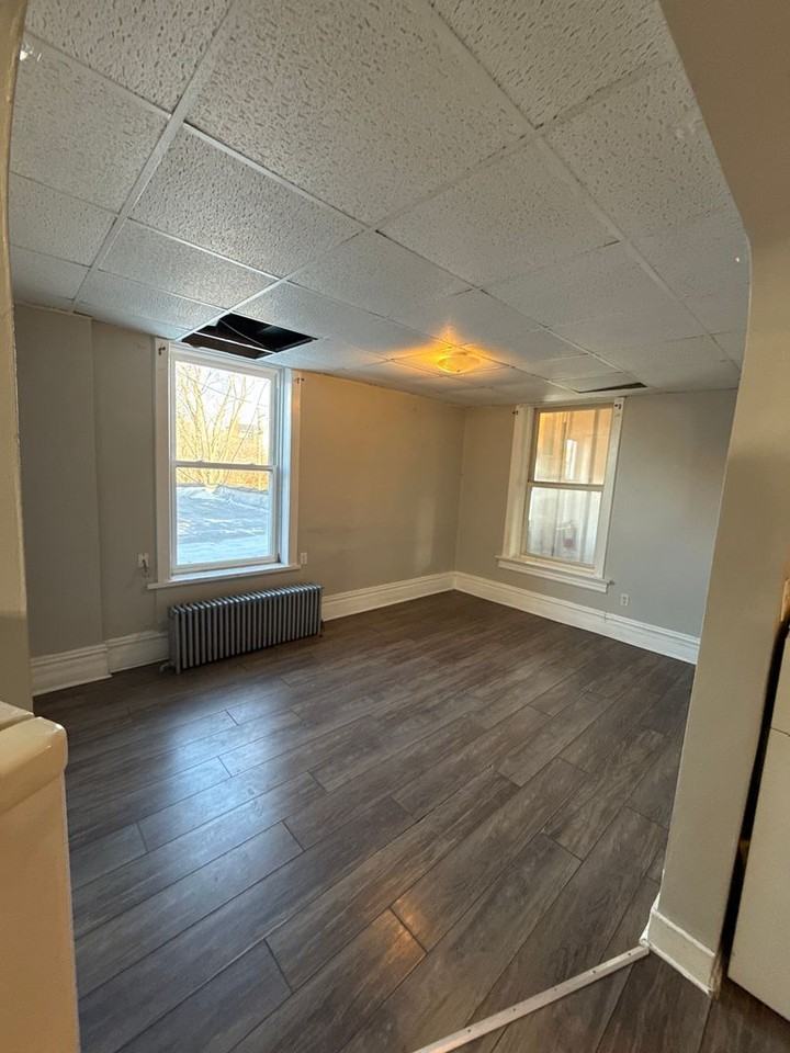 3613 S Archer - Photo 3 of 24