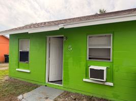 featured image of 939 Admiral Dr