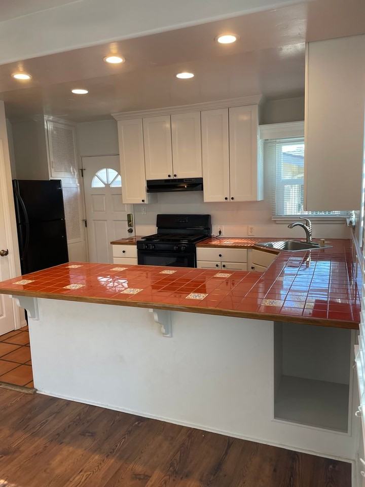 Cherokee - Photo 5 of 22